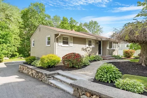 221 Mill Rd, Chelmsford, MA 01824