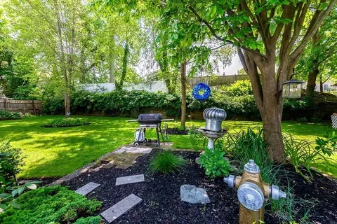 Exterior - 61 Crane St, Dedham, MA 02026 photo 14 of 23