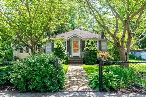61 Crane St, Dedham, MA 02026
