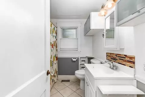 Bath - 61 Crane St, Dedham, MA 02026 photo 1 of 1