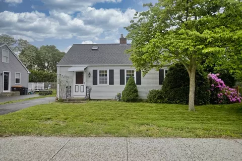 58 Alhambra Cir N, Agawam, MA 01001