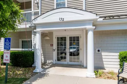 132 Clocktower Dr #4102, Waltham, MA 02452
