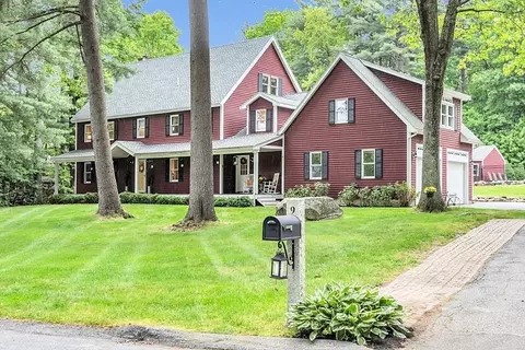 9 Balsam Dr, Bedford, MA 01730