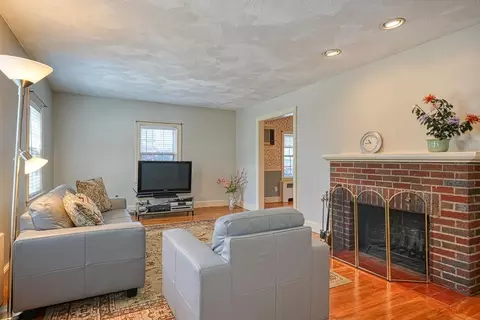 311 Appleton St, Arlington, MA 02476 photo 6