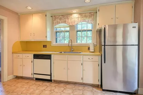 311 Appleton St, Arlington, MA 02476 photo 10