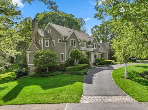 200 Edgewater Dr, Needham, MA 02492 photo 2