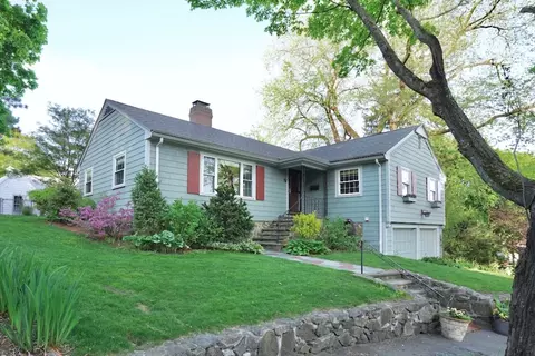 15 Monadnock Rd, Arlington, MA 02476
