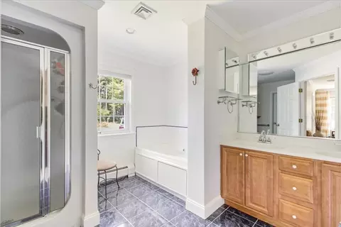 Bath - 39 Waterfall Rd, Acushnet, MA 02743 photo 1 of 4