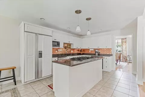 Kitchen - 39 Waterfall Rd, Acushnet, MA 02743 photo 2 of 6