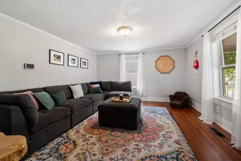 Living - 111 Green St, Reading, MA 01867 photo 2 of 2