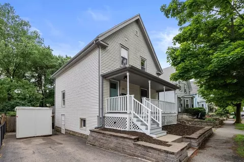Exterior - 111 Green St, Reading, MA 01867 photo 4 of 6