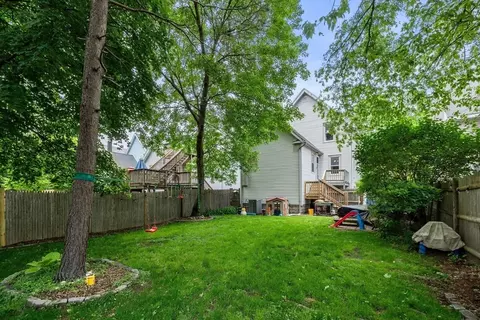 Exterior - 111 Green St, Reading, MA 01867 photo 2 of 6