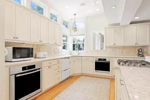 66 Avalon Rd, Needham, MA 02492 photo 8