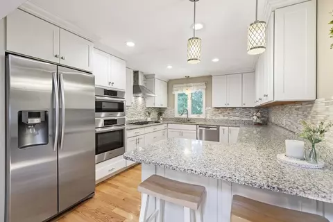 140 Coolidge, Swansea, MA 02777