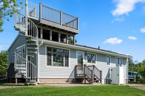 9 Waterman Rd, Gloucester, MA 01930 photo 2