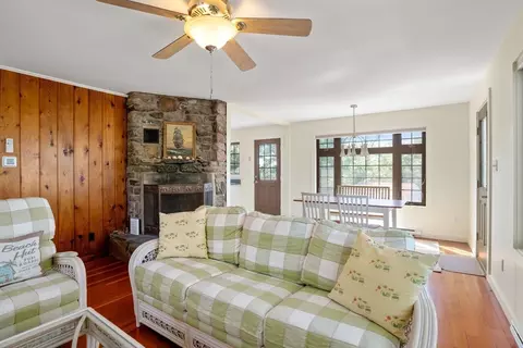 9 Waterman Rd, Gloucester, MA 01930 photo 4