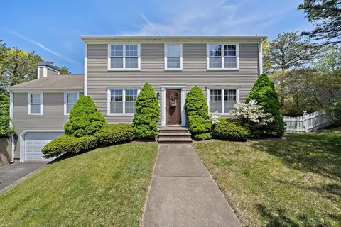 323 Lunns Way, Plymouth, MA 02360