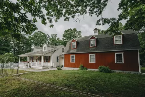 1198 E Mountain Rd, Westfield, MA 01085 photo 4