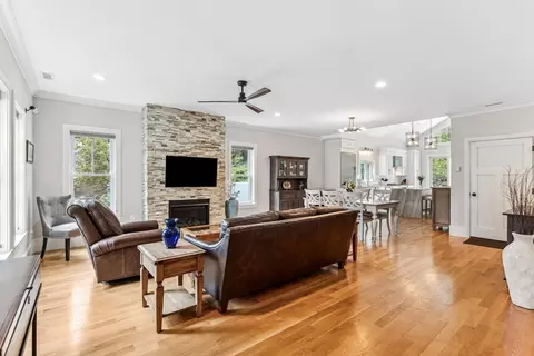 30 Old Essex Rd, Manchester, MA 01944