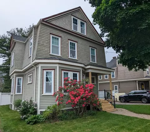 32 Perkins St, Stoneham, MA 02180