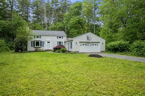 50 Haverhill Rd, Topsfield, MA 01983