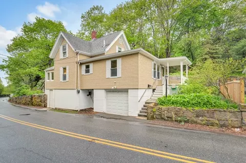 12 Wheeler St, Gloucester, MA 01930