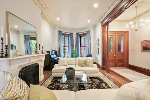 11 Wellington St, Boston, MA 02118