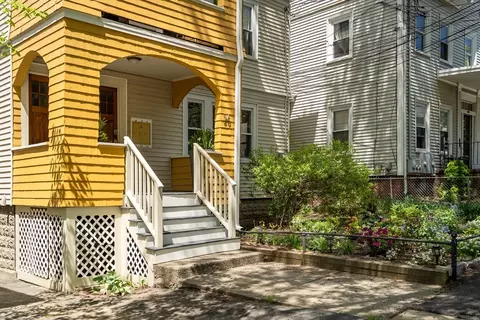 26 Cherry St #1, Somerville, MA 02144