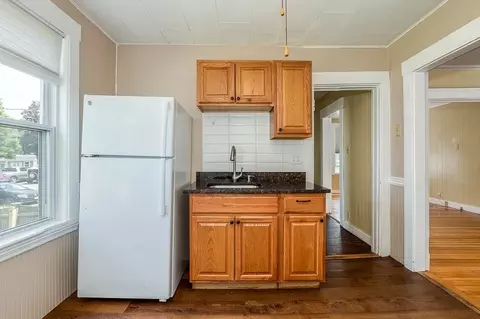 Kitchen - 55 Kiely Rd, Dedham, MA 02026 photo 3 of 5