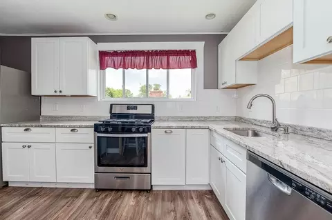 Kitchen - 55 Kiely Rd, Dedham, MA 02026 photo 5 of 5