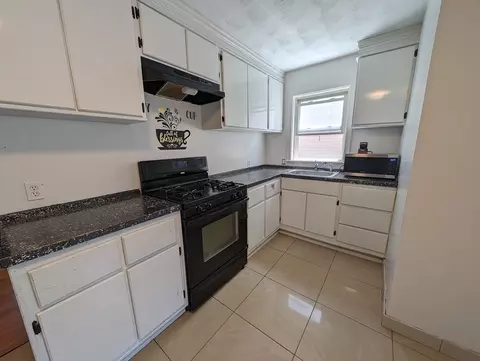 117 Carl St, Fall River, MA 02721 photo 2