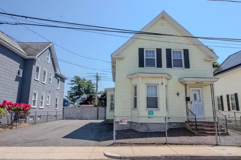 24 Blossom St, Lowell, MA 01852