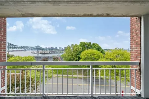 50 Boatswains Way #302, Chelsea, MA 02150