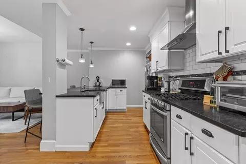 195 Saint Paul St #1G, Brookline, MA 02445