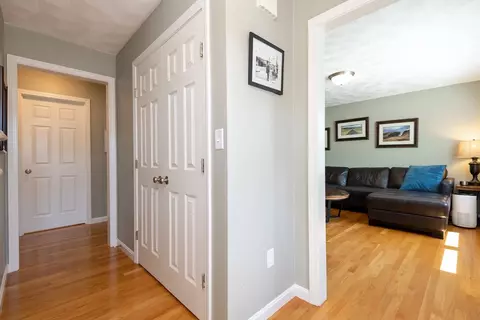 Entry Way - 8 Grapevine Rd, Lynn, MA 01904 photo 2 of 4