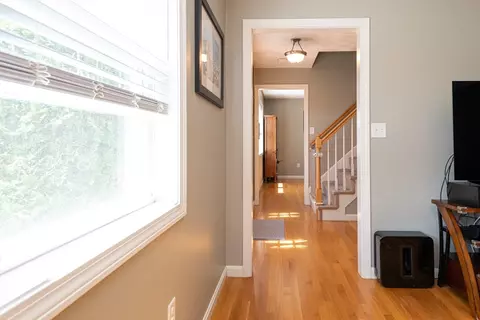 Entry Way - 8 Grapevine Rd, Lynn, MA 01904 photo 4 of 4