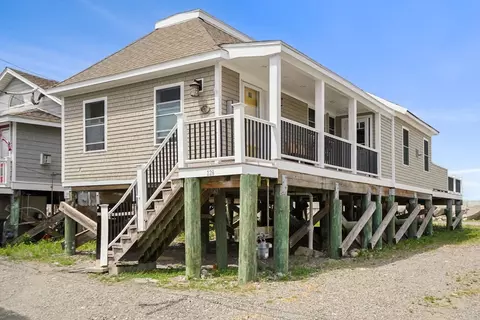 128 Atlantic Ave, Hull, MA 02045
