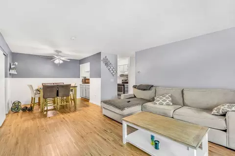 340 Sunderland Rd #39, Worcester, MA 01604