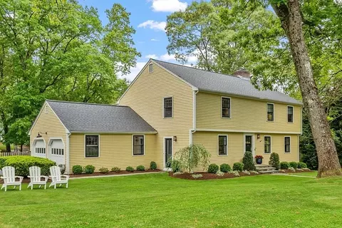 3 Berkshire Dr, Winchester, MA 01890