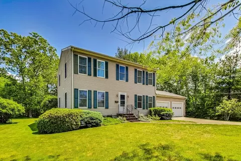 932 Plymouth St, Abington, MA 02351