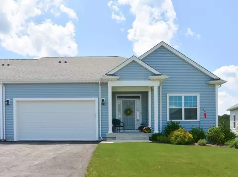 170 Stone Hill Dr #170, Whitinsville, MA 01588