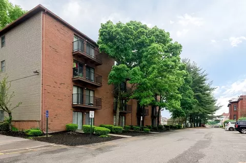 327 Plantation St #304, Worcester, MA 01604