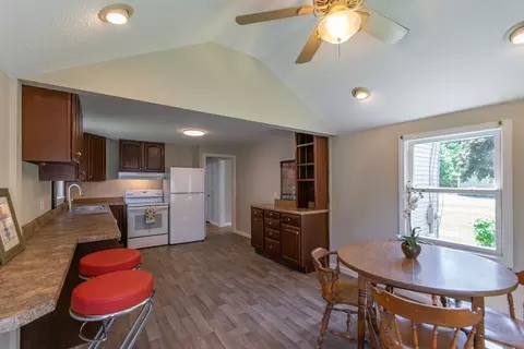 1660 Wilbraham Rd, Springfield, MA 01119 photo 4