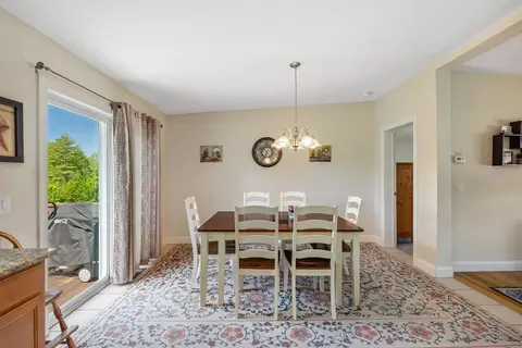 6 Dominique Dr, Webster, MA 01570 photo 8