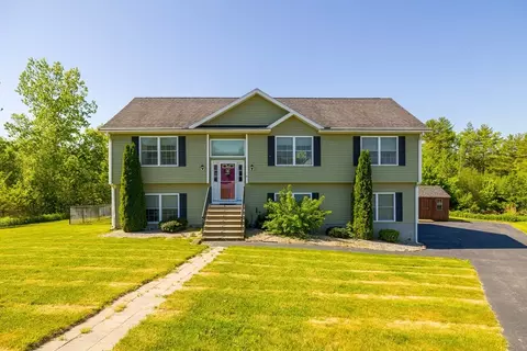 6 Dominique Dr, Webster, MA 01570