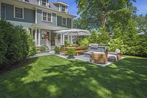 58 Waverley Ave #58, Newton, MA 02458