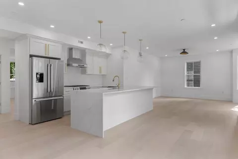 100 White St #2, Boston, MA 02128