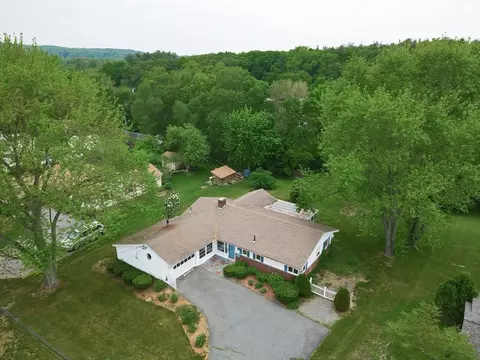 12 Catherine Rd, Framingham, MA 01701