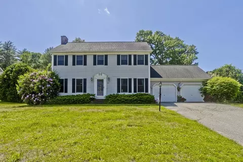 3 Tree Top Ln, Southwick, MA 01077