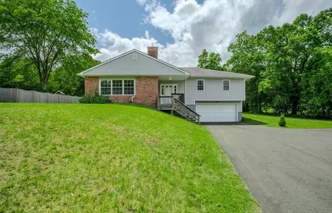 463 Bay Rd, Amherst, MA 01002
